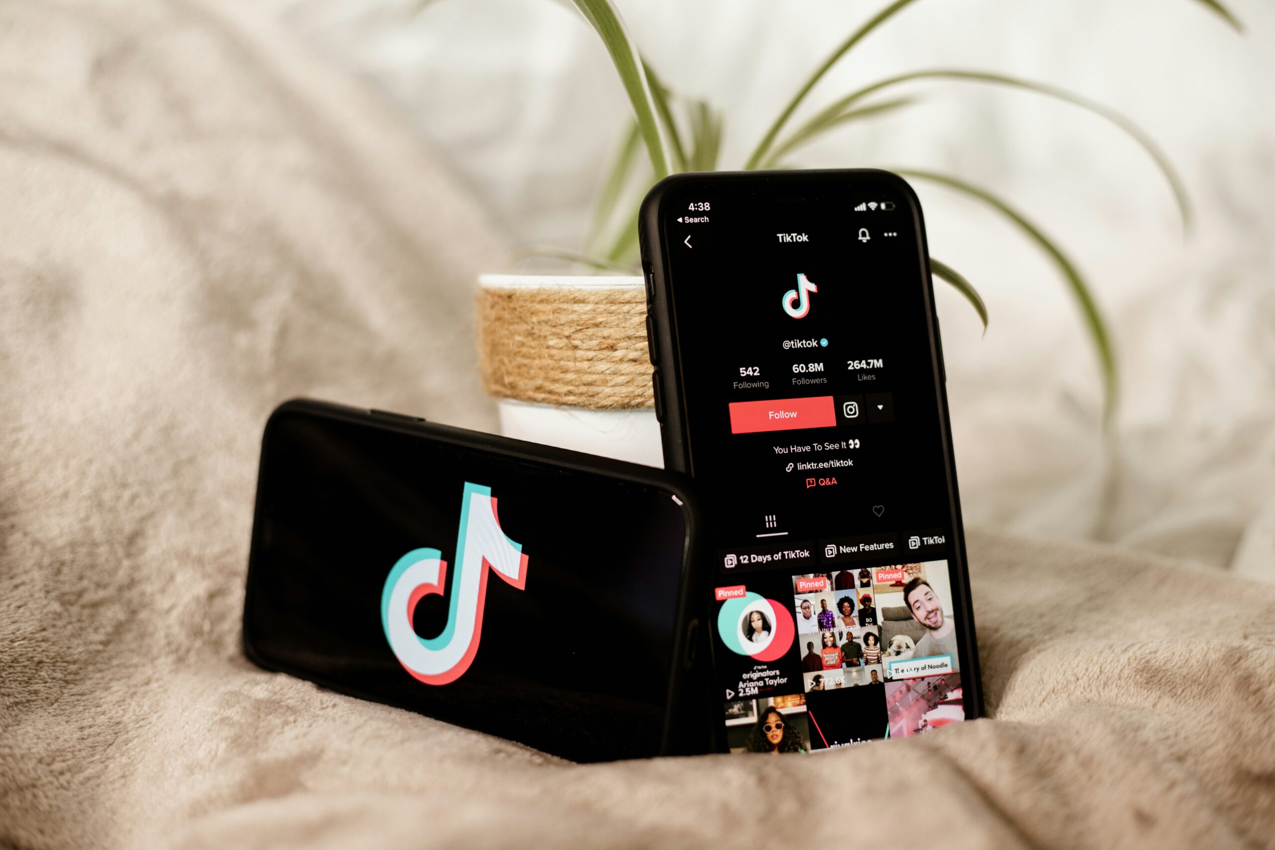 What Is the 4th Hole Slang TikTok Meaning, Origins, Context, and Online Safety Explained featuring TikTok slang, social media trends, and online safety awareness.