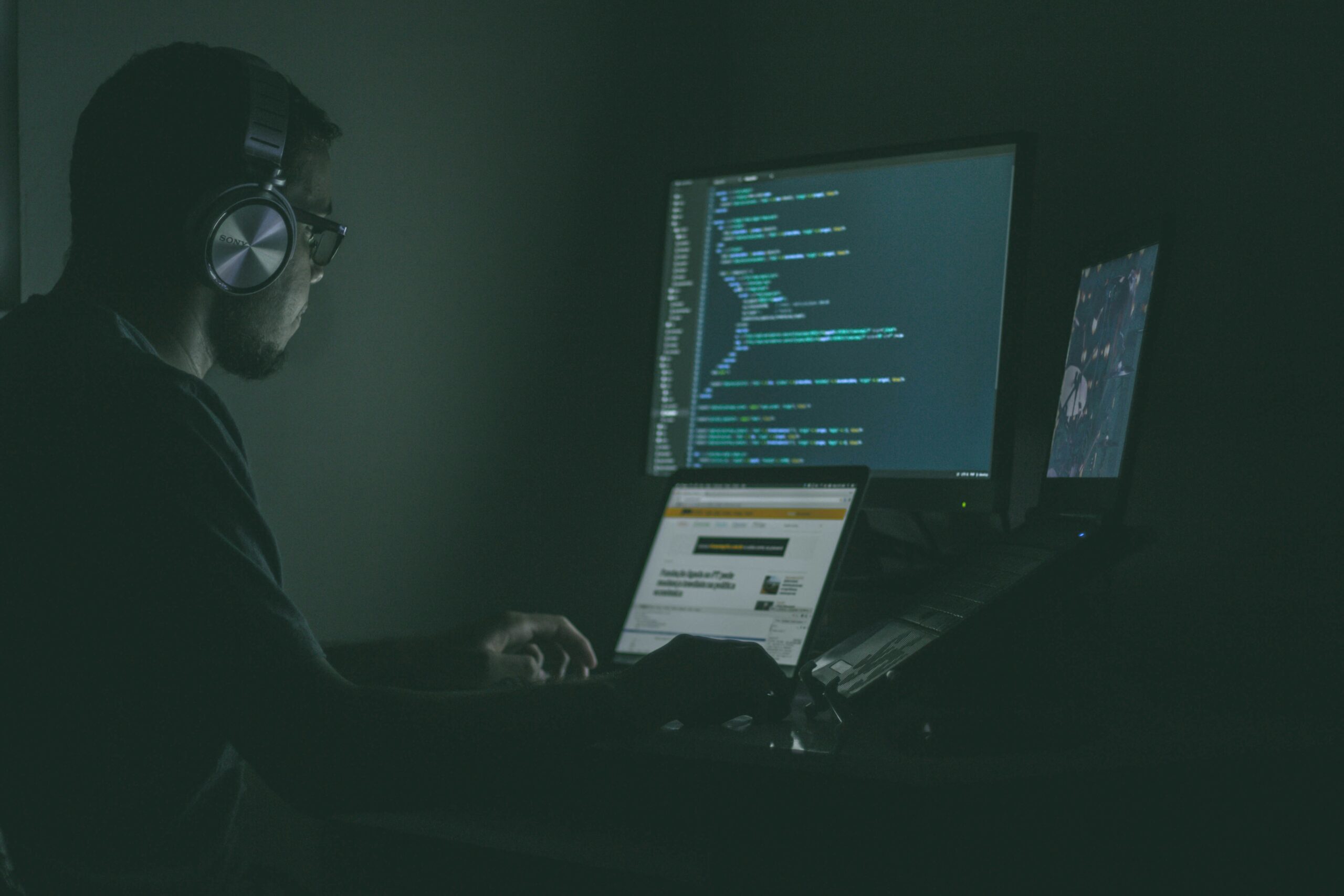 Droven IO Cybersecurity Updates covering cybersecurity trends, risks, and best practices.