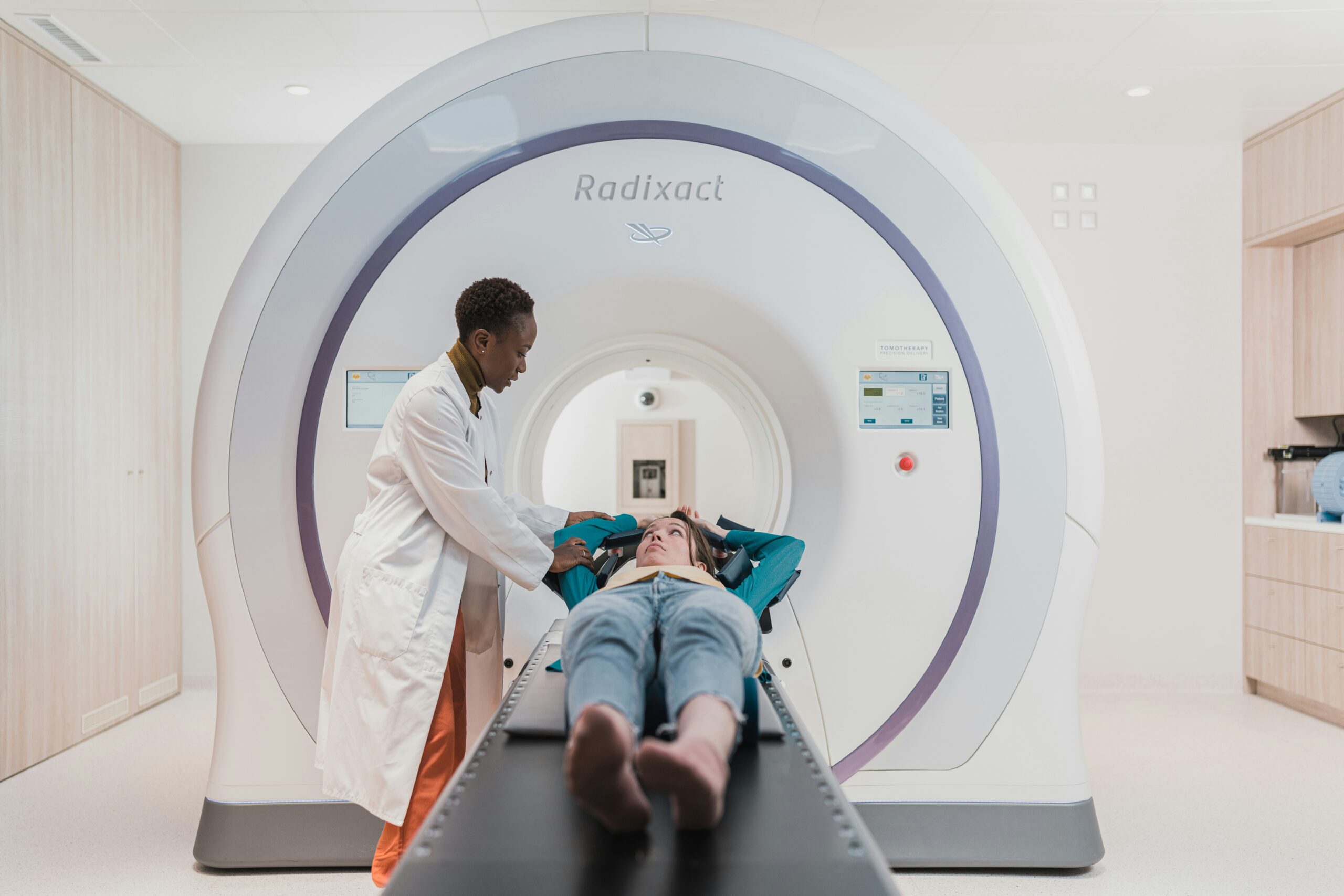 Claustrophobia View From Inside MRI Machine: Amazing Coping Tips and What to Expect