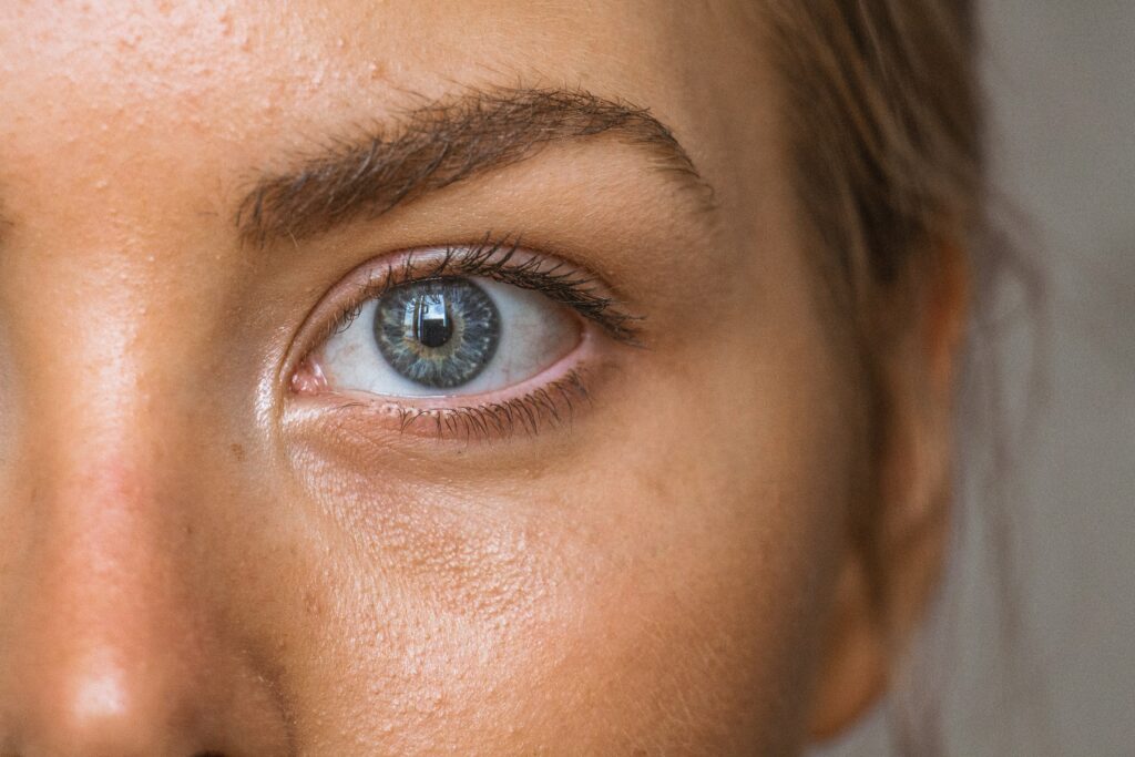 How Do You Get Rid of a Stye in 5 Minutes? guide to warm compress therapy, eyelid cleaning, symptom relief, recovery, and eye health.