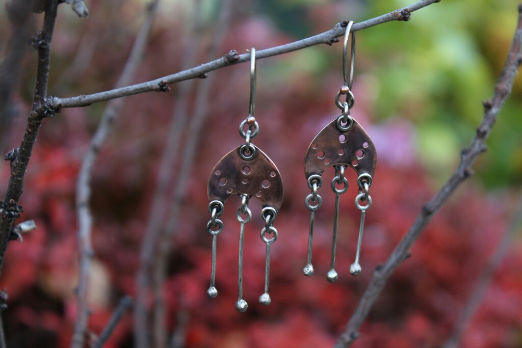 Why does copper turn your skin green? Understanding oxidation and reactions with copper jewelry.