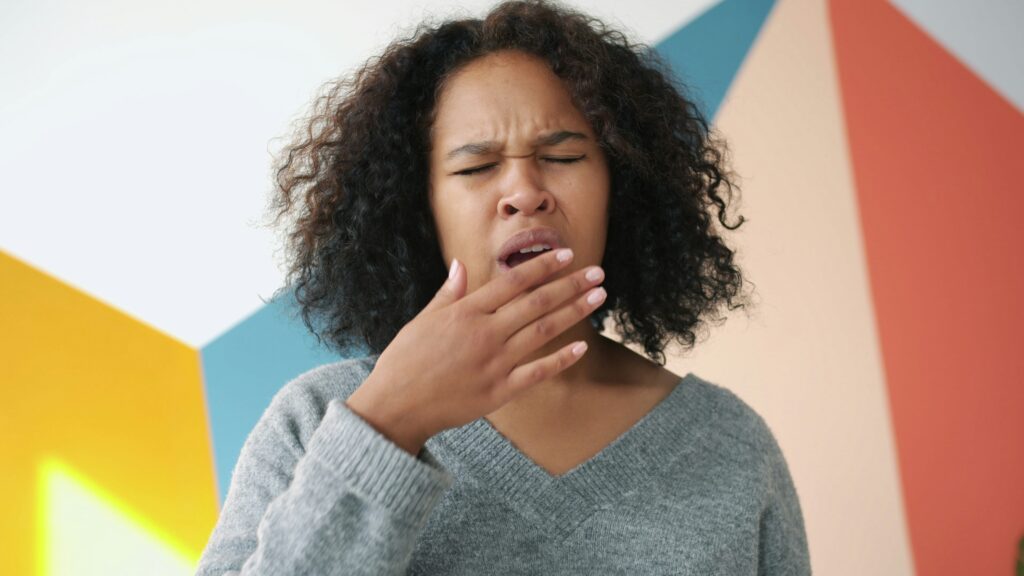 Why Is the Inside of My Mouth Peeling? guide to mouth dryness, irritation, allergies, oral conditions, medication effects, healing, and dental care.